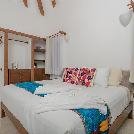 Luxury 5-Br Beachfront Home In Tulum Casa Sofia Gato Экстерьер фото